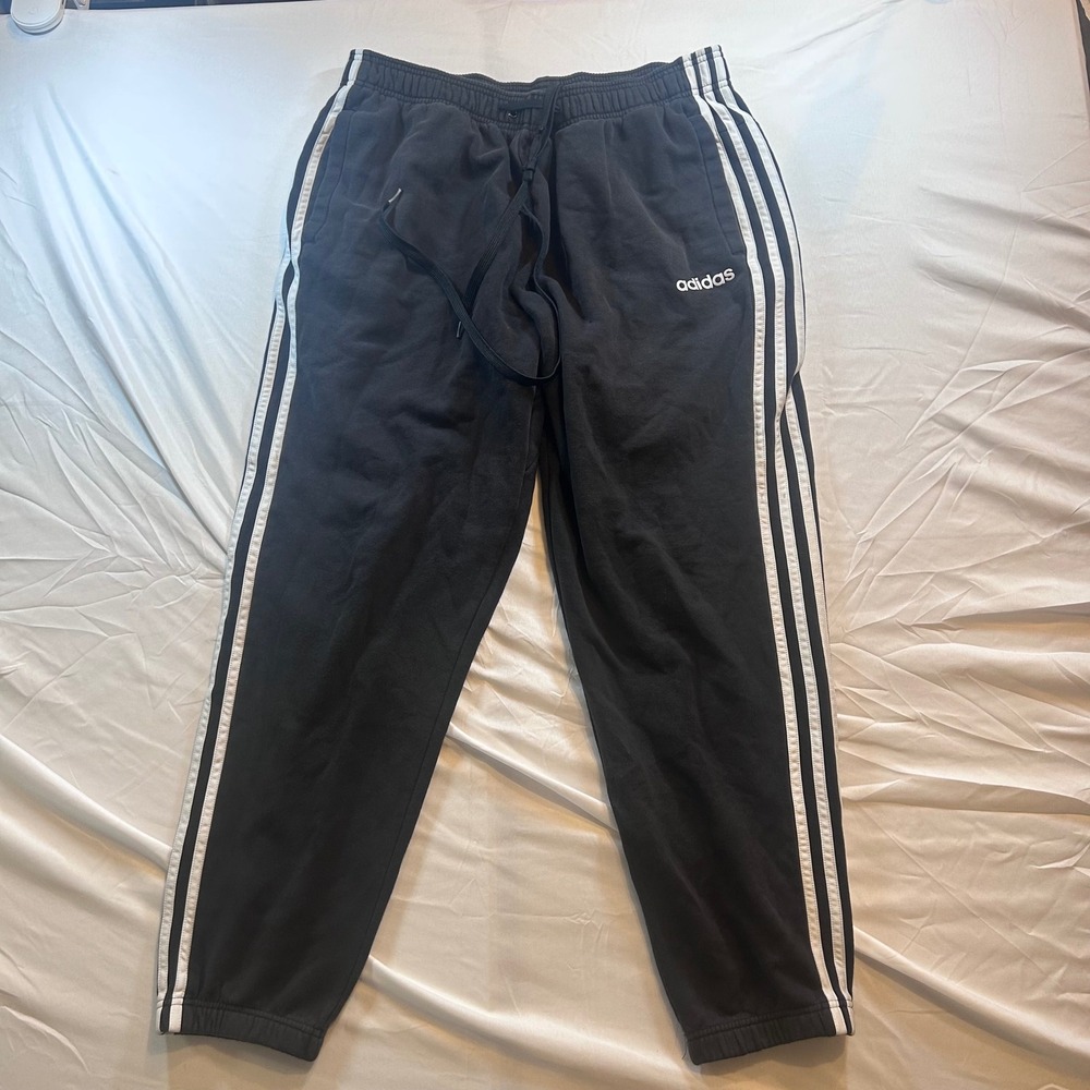 Adidas Mens XL Black Fleece Joggers 3-Stripe Sweatpants Tapered Leg Cuffs